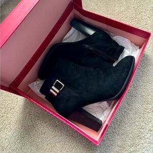 NWT Kelly and Katie boots- black heeled